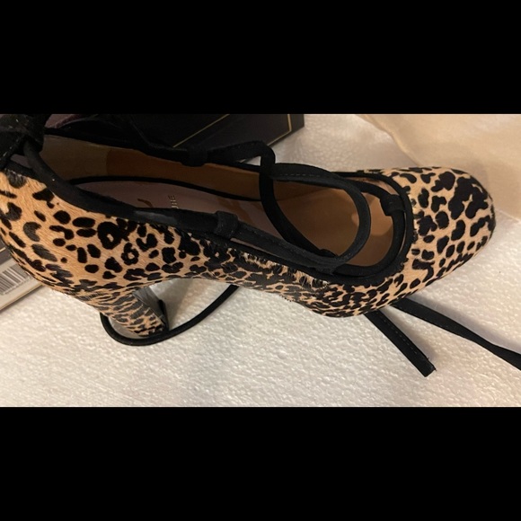 VINCE CAMUTO SIGNATURE COLLECTION LEOPARD HEELS SZ6 - Picture 4 of 8